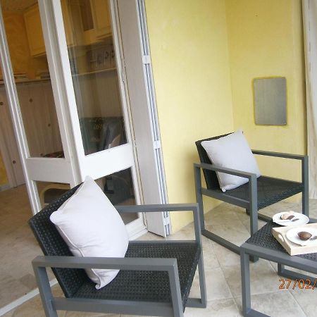 Agreable Studio Avec Cave Et Parking Privatif La Ciotat Eksteriør billede